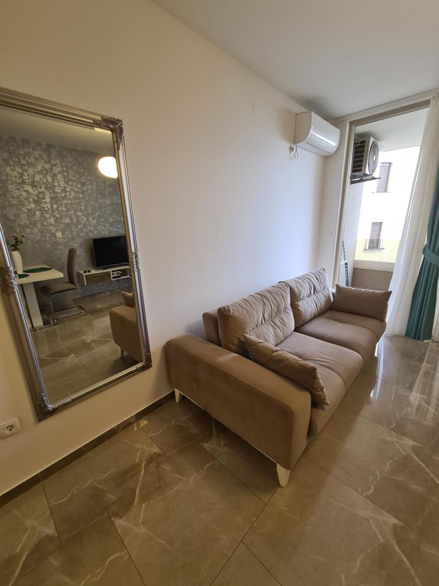 Aura Time Apartments Рафаиловичи Экстерьер фото